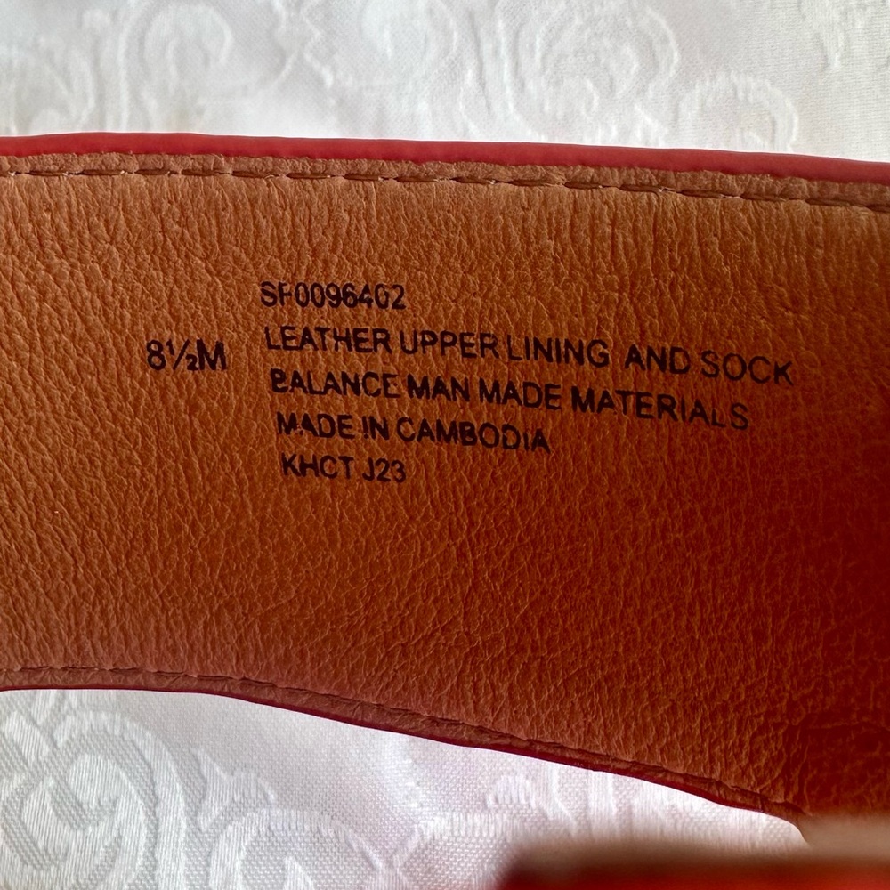 SOFFT brand orange/red sandals - Picture 6 of 6